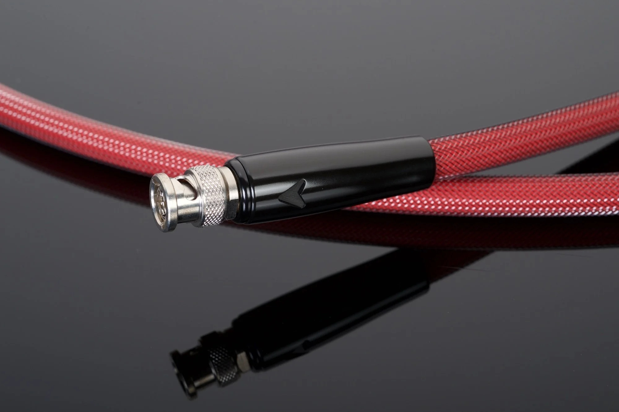 Auditorium Transparent Cable Reference Digital Link 280963 - 1