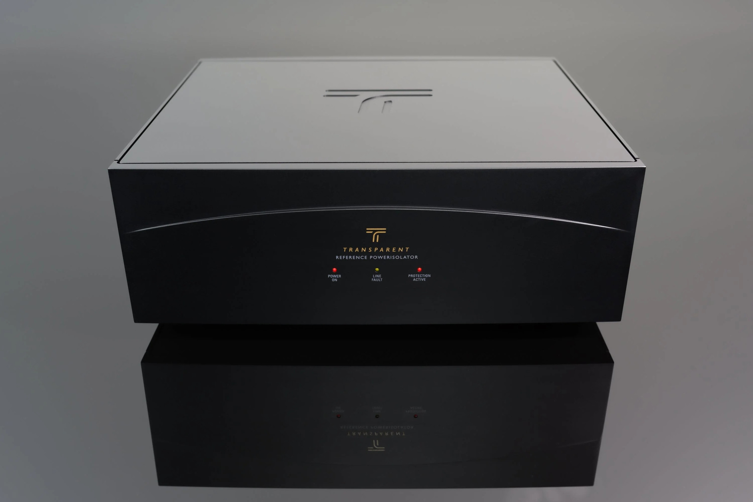 Auditorium Transparent Cable Reference PowerIsolator inkl. Reference Power Cord 2,0m 281079 - 1